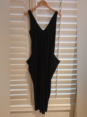 Black Sleeveless V-Neck Jumpsuit